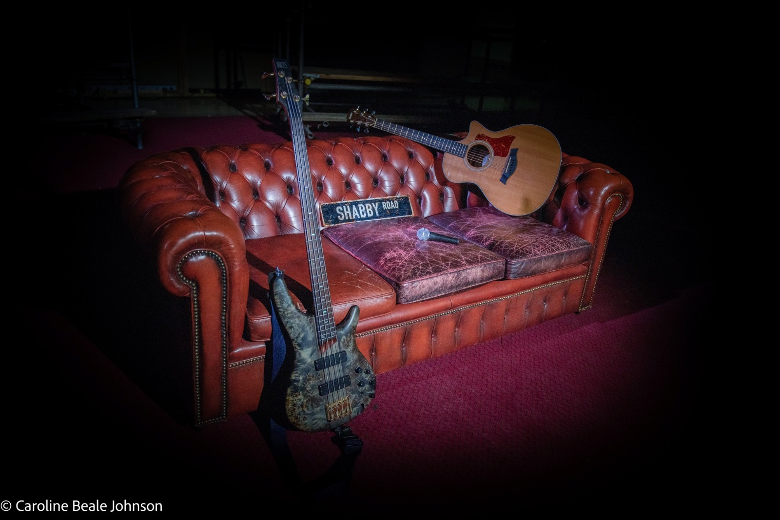 Shabby Road — instruments and sign